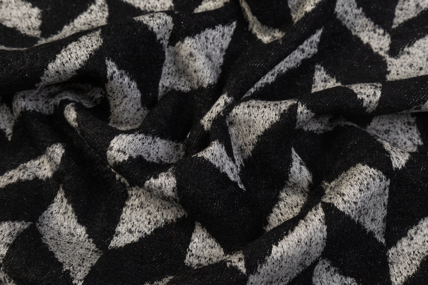 Herringbone Italian Wool Tweed Boucle - Black / Gray