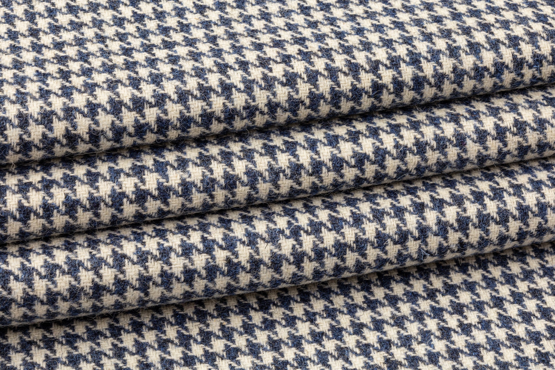 vintage wool fabric, blue & cream houndstooth tweed material for