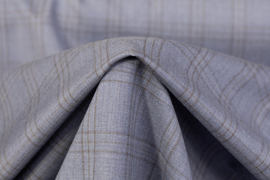 Italian Cool Gray/Blue Gray Lightweight Wool Suiting Fabric 6.41