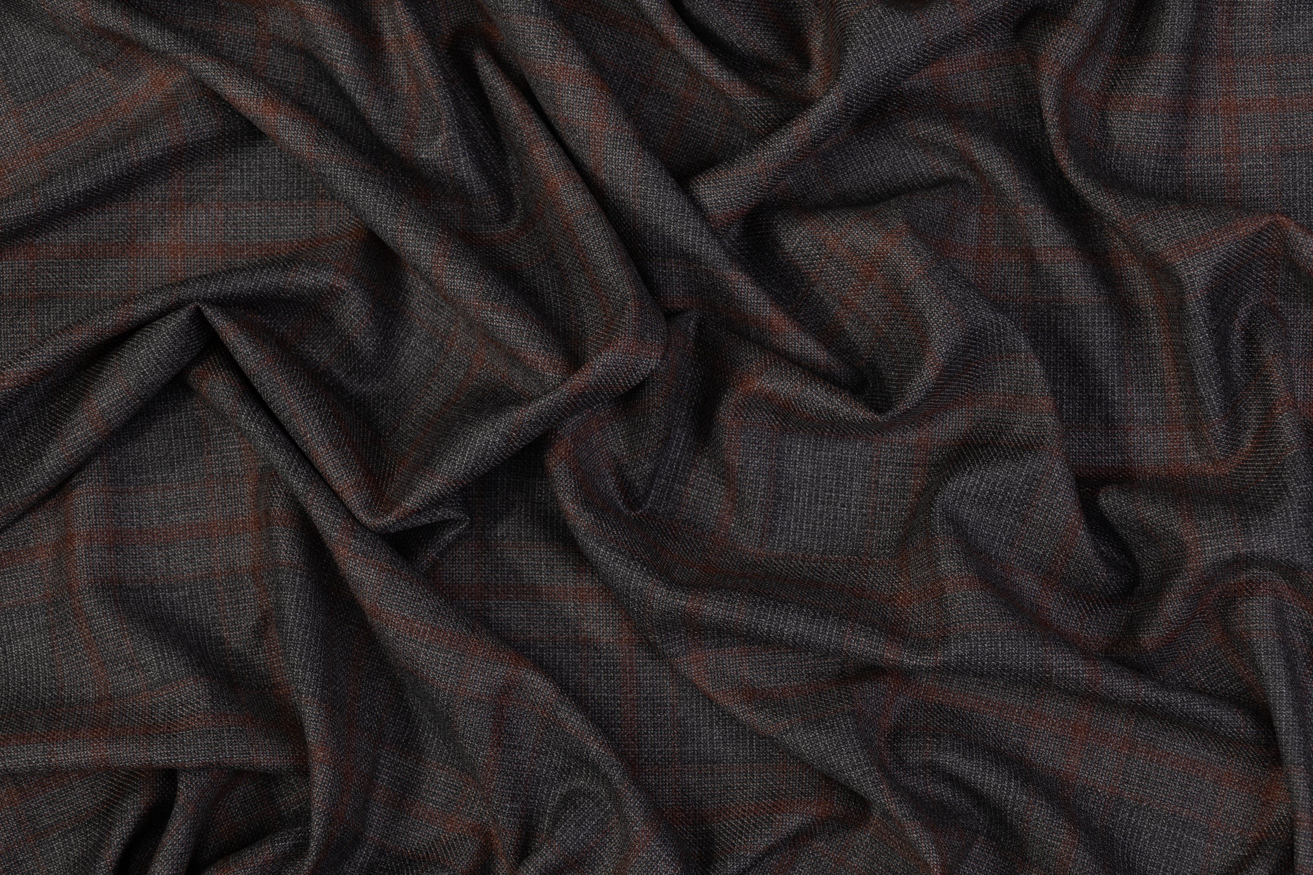 Ermenegildo Zegna - Trofeo Cashmere Wool and Silk Suiting - Gray – Prime  Fabrics